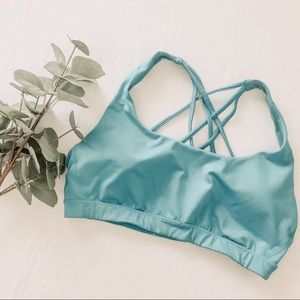 VSX SPORT Victoria’s Secret Sky Blue Strappy Racer Back Sports Bra. Size Medium